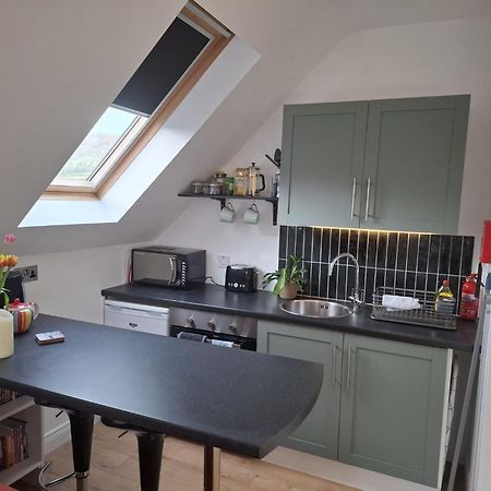 شقة The Loft At 522 Woodburn  المظهر الخارجي الصورة